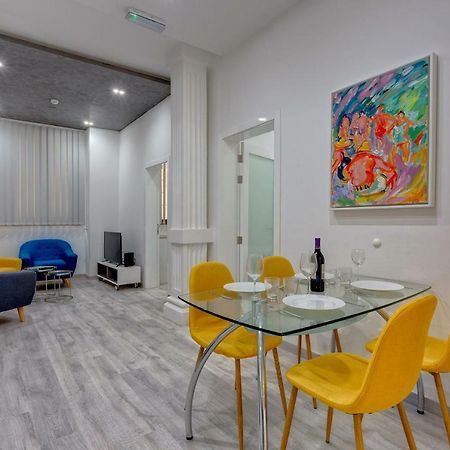 Stylish 3Br Apartment, Fantastic Location In Слима Екстериор снимка
