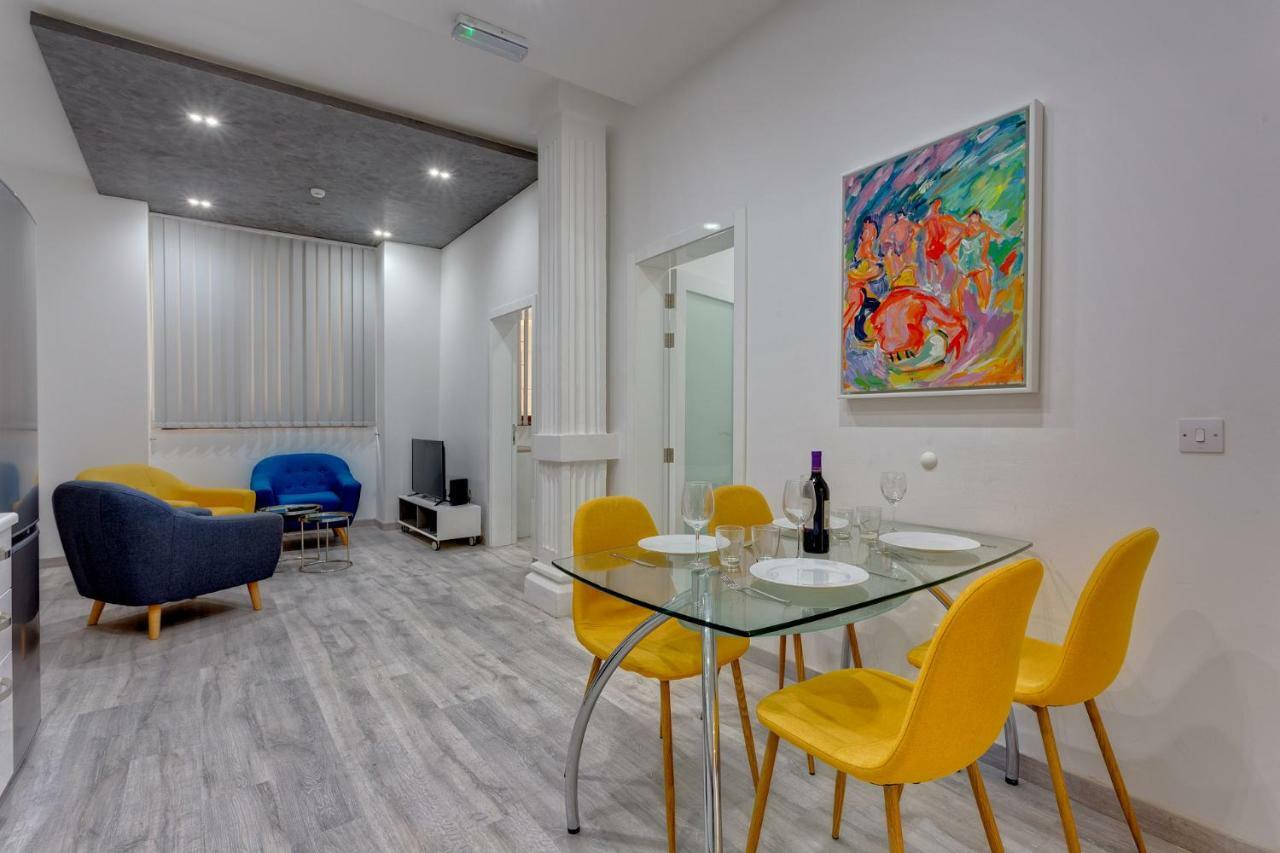 Stylish 3Br Apartment, Fantastic Location In Слима Екстериор снимка