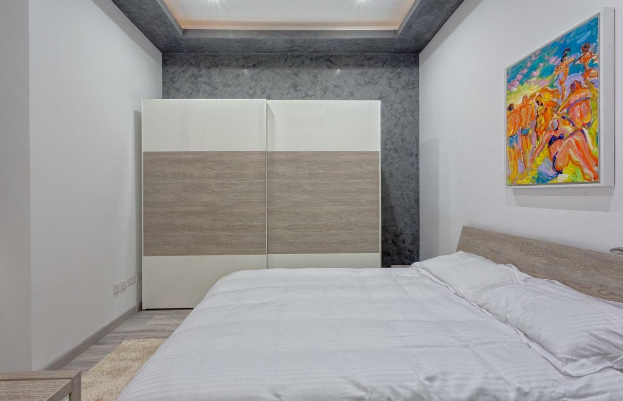 Stylish 3Br Apartment, Fantastic Location In Слима Екстериор снимка